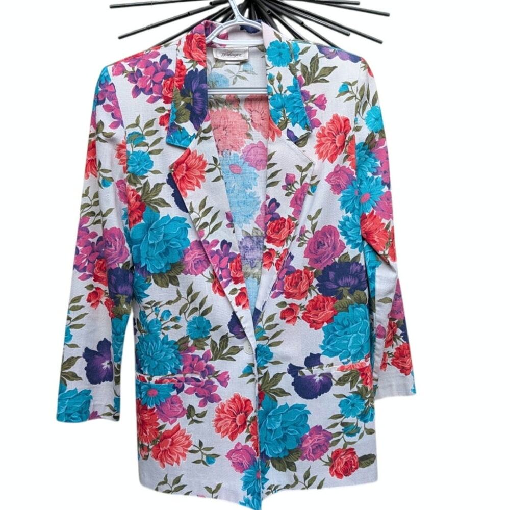 Colorful Floral button-front blazer jacket with pockets. Excellent condition.